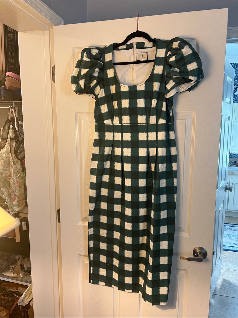 Tuckernuck Women’s Green and White Check Puff-Sleeve Midi Dress M